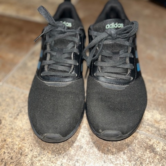 Adidas - Picture 4 of 5